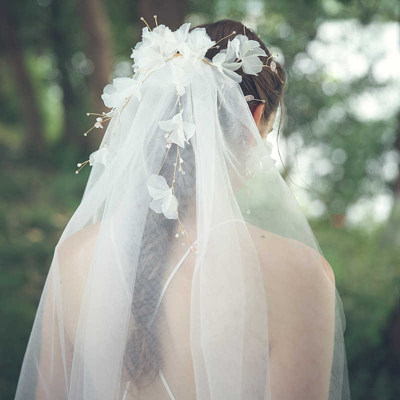 Ins Hotsale White Flower Bridal Veils Crystal Wedding Headpiece with Veil Handmade Women Accessories X0726