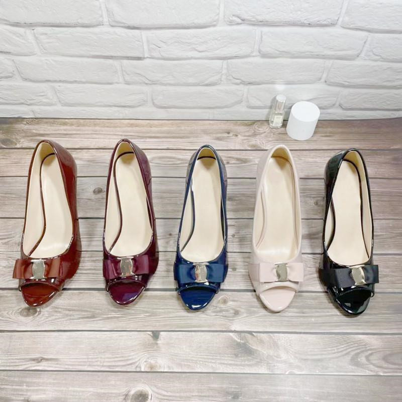 Designer Woman High Heels Dress Shoes Ballet Dance Sandals Classic Luxury Yoga Round Toe Flat Leather Rubber Formal Casual Shoes Heel Wedding Party Prom
Designer Woman High Heels Dress Shoes Ballet Dance Sandals Classic Luxury Yoga Round Toe Flat Leather Rubber Formal Casual Shoes Heel Wedding Party Prom