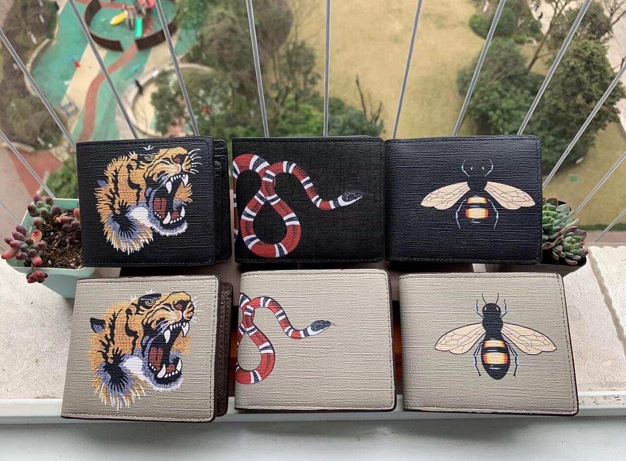 Top Quality classic luxury designers short wallets mens for Women real leather pvc Business credit card holder men wallet womens with box 11cm*9cm, Black tiger
Top Quality classic luxury designers short wallets mens for Women real leather pvc Business credit card holder men wallet womens with box 11cm*9cm, Black tiger