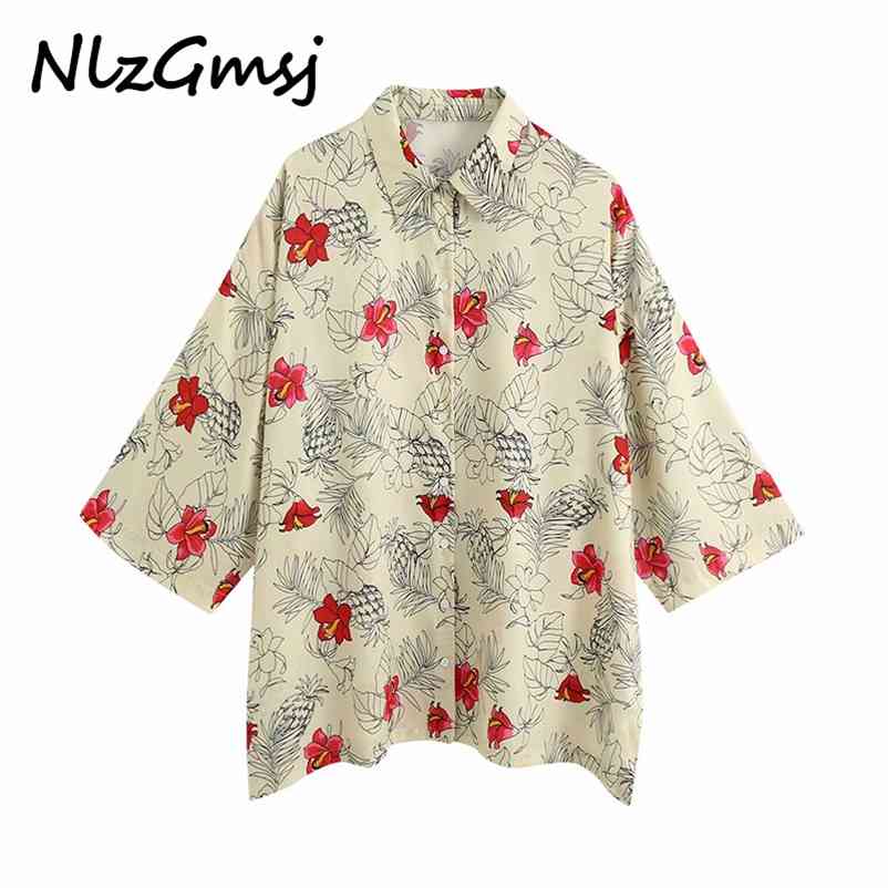 Women Fashion Oversized Floral Print Blouses Vintage Short Sleeve Side Vents Button-up Female Shirts Chic Tops 210628
Women Fashion Oversized Floral Print Blouses Vintage Short Sleeve Side Vents Button-up Female Shirts Chic Tops 210628