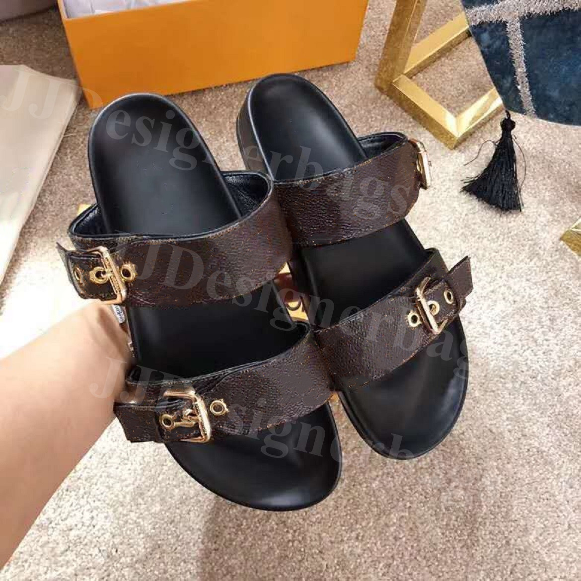 Paris Sliders Mens Womens Summer Sandals Beach Slippers Ladies Flip Flops Loafers Classic Mono gram Slides Brown Chaussures Shoes with Box, Coffee old flower
Paris Sliders Mens Womens Summer Sandals Beach Slippers Ladies Flip Flops Loafers Classic Mono gram Slides Brown Chaussures Shoes with Box, Coffee old flower