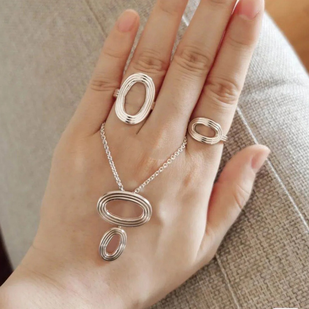 2021 High Quality Necklace Luxurys Designers Fashion Necklaces Silver Diamond Jewelry Casual Lovers Wedding Gift Womens Party Roman Collana, Golden;silver
2021 High Quality Necklace Luxurys Designers Fashion Necklaces Silver Diamond Jewelry Casual Lovers Wedding Gift Womens Party Roman Collana, Golden;silver