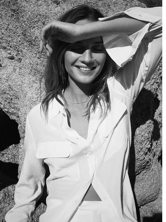 2021 Fall Autumn Long Sleeve Lapel Neck White Black Green Pink Blue Pure Color 100% Silk Single-Breasted Blouse Women Fashion Shirt G30205, Yellow
2021 Fall Autumn Long Sleeve Lapel Neck White Black Green Pink Blue Pure Color 100% Silk Single-Breasted Blouse Women Fashion Shirt G30205, Yellow