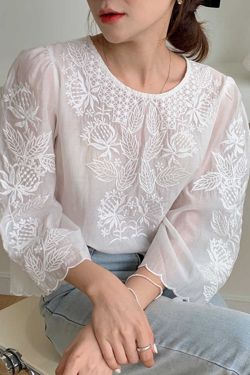 Korejpaa Women Shirt Summer Korean Chic French Retro Round Neck Embroidery Loose Thin Micro-Transparent Sunscreen Blouses 210526