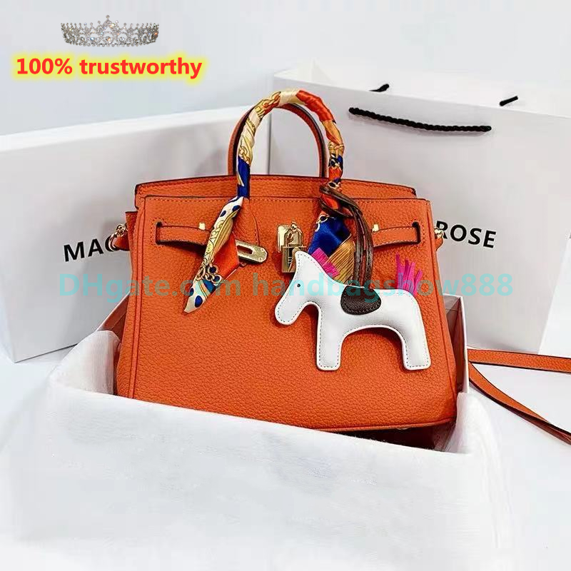 Handbags Totes Luxurys Designers Crossbody Shoulder Bag Bags 2021 High Quality Women's Large Genuine Real Leather Handbag Purses Female Fashion with Lock wholesale, Multi-color
Handbags Totes Luxurys Designers Crossbody Shoulder Bag Bags 2021 High Quality Women's Large Genuine Real Leather Handbag Purses Female Fashion with Lock wholesale, Multi-color
