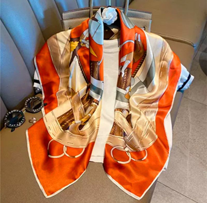 Swallow scarf female mulberry silk silk scarf 90 big square spring and summer new silk square, Blue;gray
Swallow scarf female mulberry silk silk scarf 90 big square spring and summer new silk square, Blue;gray