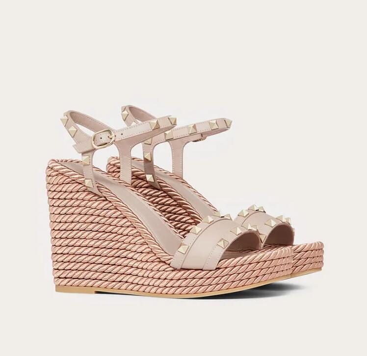 Famous Summer Rock Studs Wedge Sandals Black Nude Calfskin Leather Studded Women's High Heels Platform Espadrilles Wedges Ladies Gladia
Famous Summer Rock Studs Wedge Sandals Black Nude Calfskin Leather Studded Women's High Heels Platform Espadrilles Wedges Ladies Gladia