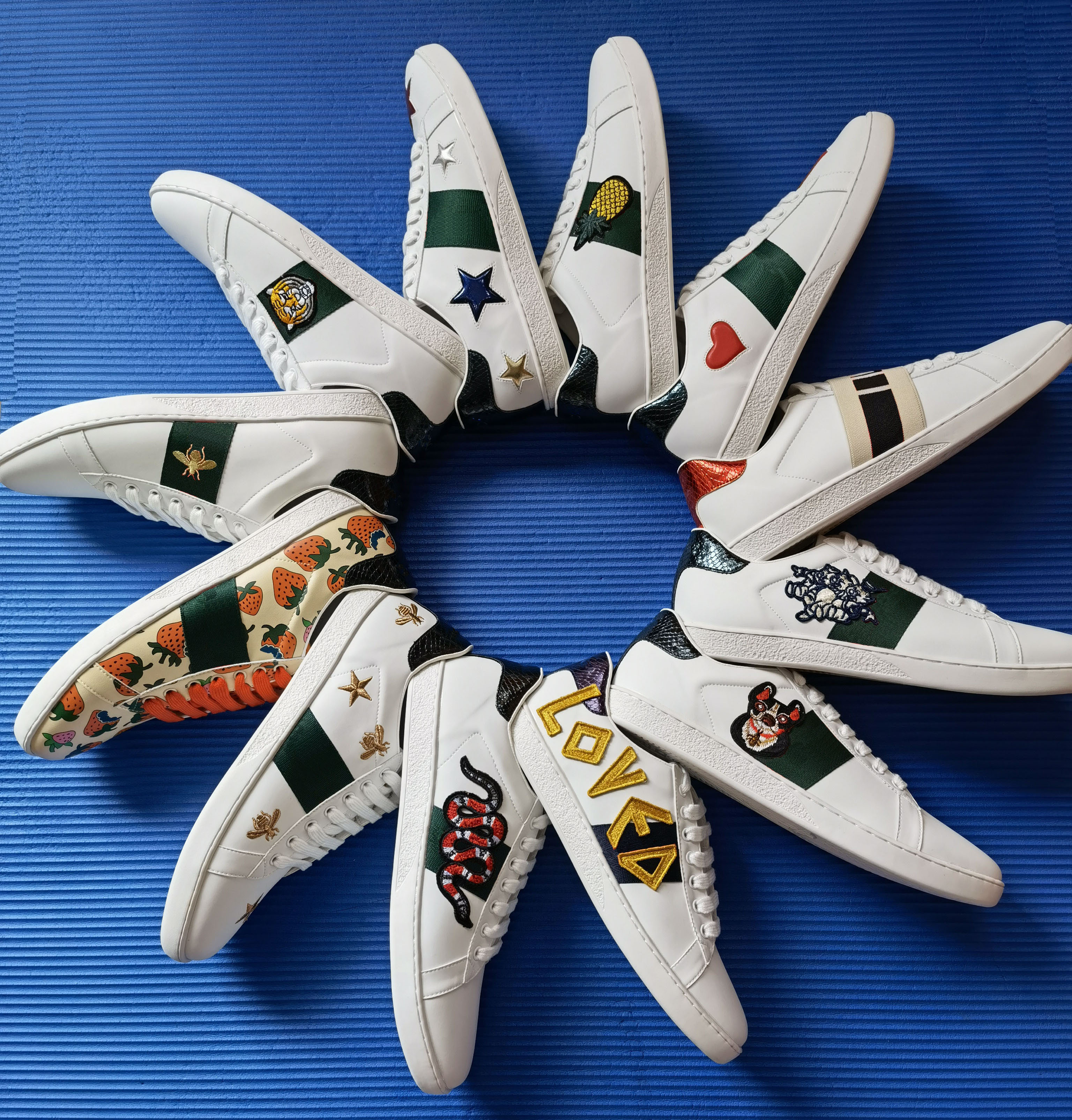 2021 Men Women Sneaker Casual Shoes Top Quality Snake Chaussures Leather Sneakers Ace Bee Embroidery Stripes Shoe Walking Sports Trainers Tiger, Box
2021 Men Women Sneaker Casual Shoes Top Quality Snake Chaussures Leather Sneakers Ace Bee Embroidery Stripes Shoe Walking Sports Trainers Tiger, Box