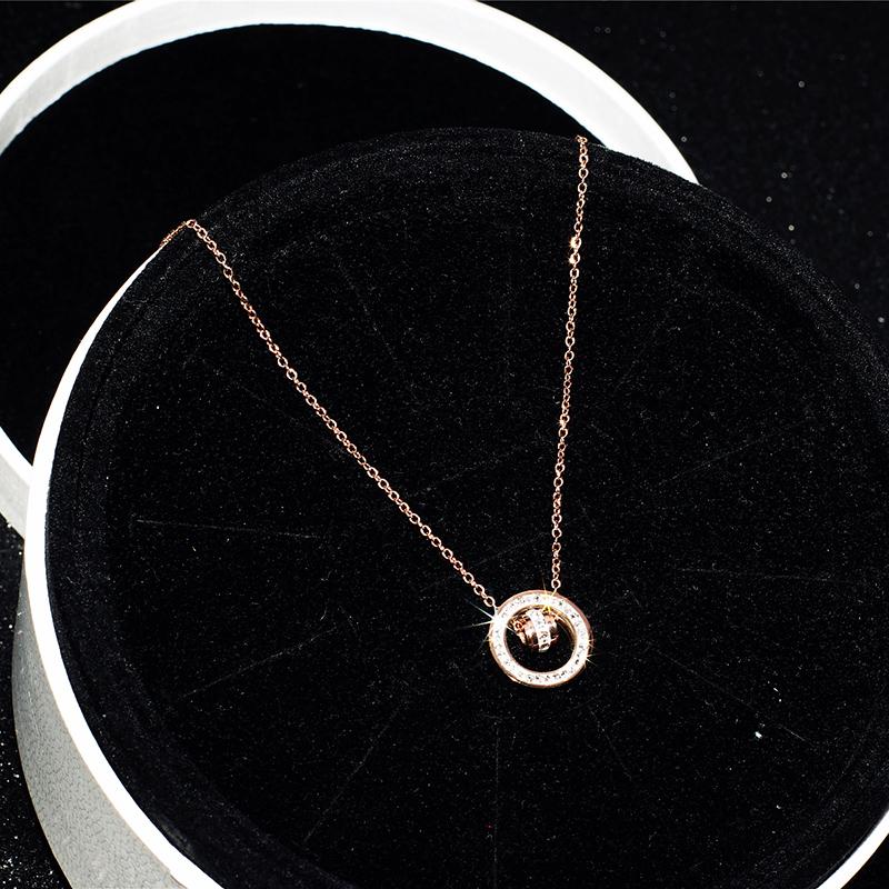 Pendant Necklaces YUN RUO 2021 Arrival Rose Gold Color Double Circle Crystal Necklace Fashion Titanium Steel Woman Jewelry Never Fade
Pendant Necklaces YUN RUO 2021 Arrival Rose Gold Color Double Circle Crystal Necklace Fashion Titanium Steel Woman Jewelry Never Fade