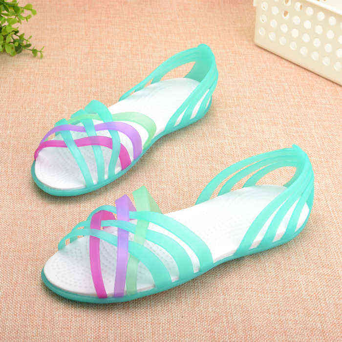 Sandals Women 2022 New Colorful Cross Straps Flat Sandals Comfortable Crystal Jelly Lady Shoes Beach Summer 220304