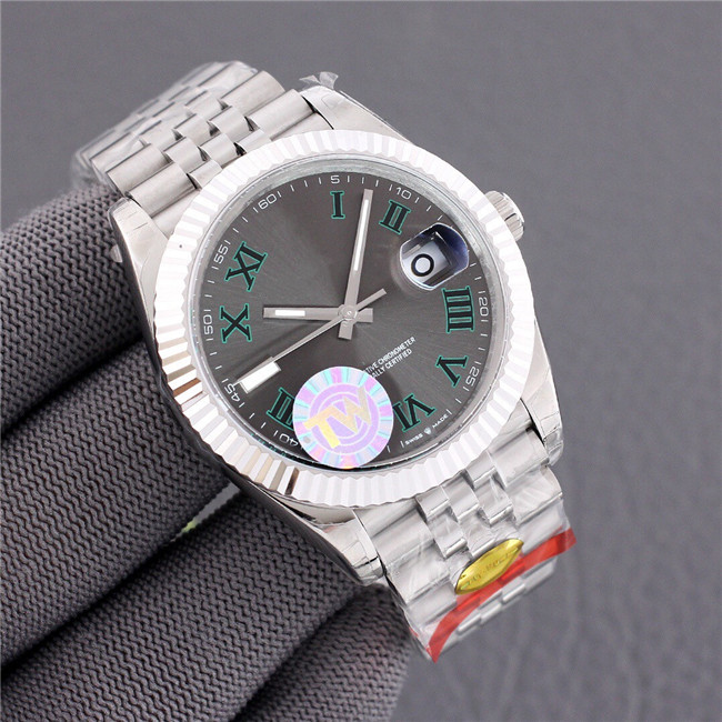 TW Classic Constant Moving-41 Men's Watch adopts 3235 all-in-one sapphire crystal mirror 904L Oyster steel belt adjustable chain extension system, Slivery;brown
TW Classic Constant Moving-41 Men's Watch adopts 3235 all-in-one sapphire crystal mirror 904L Oyster steel belt adjustable chain extension system, Slivery;brown