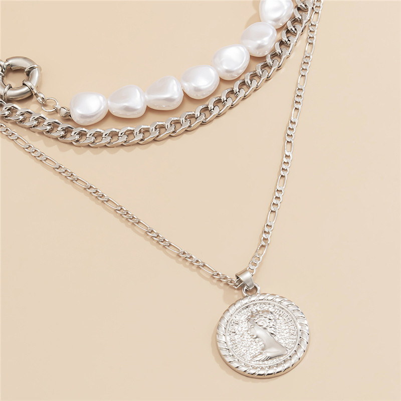 Trendy Alien Pearl Chain Splicing Multilayer Necklace for Women Girl Vintage Coin Portrait Pendant Necklaces Party Jewelry Y0420