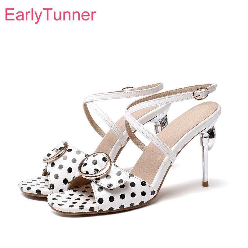 Sandals 2021 Brand Summer Sexy White Black Women Dress Fashion Thin High Heel Lady Shoes EM833 Plus Big Size 30 43 46 48
Sandals 2021 Brand Summer Sexy White Black Women Dress Fashion Thin High Heel Lady Shoes EM833 Plus Big Size 30 43 46 48
