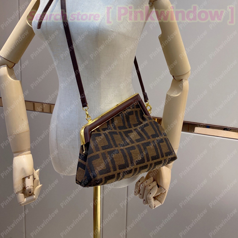 Cross Body Bag Shoulder Bags Designer Hobo Women Fclasp Handbag Womens Handbags Luxurys Designers Bags Totes Hobos Purses, More bubble protection
Cross Body Bag Shoulder Bags Designer Hobo Women Fclasp Handbag Womens Handbags Luxurys Designers Bags Totes Hobos Purses, More bubble protection