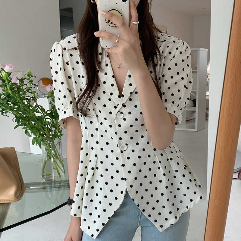 Korejpaa Women Shirt Summer Korean Chic Ladies Retro Lapel Two Button Slimming Pleated Waist Puff Sleeve Wave Dot Blouses 210526