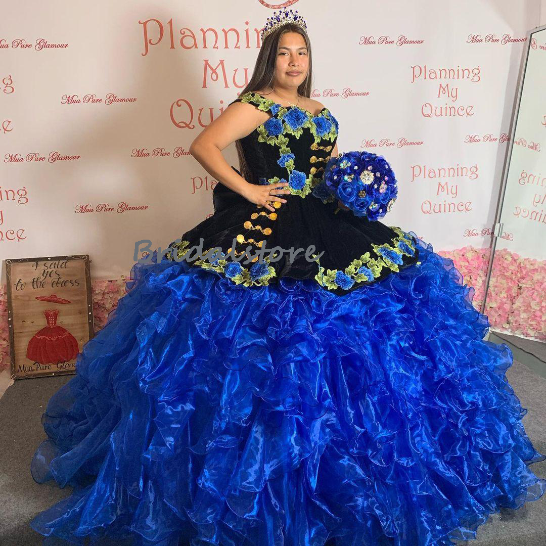 Mexican Style Princess Quinceanera Dresses 2022 Black With Royal Blue Rose Floral Sweet 15 Dress Organza Ruffles Plus Size Prom Party Masquerade Forma