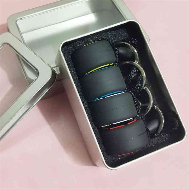 (Gift Box + Four Tires) Mini Solid Luxury Car Tire Keychain Charm Men And Women Car Key Ring Gifts for Friends for Car Lovers 210409
(Gift Box + Four Tires) Mini Solid Luxury Car Tire Keychain Charm Men And Women Car Key Ring Gifts for Friends for Car Lovers 210409