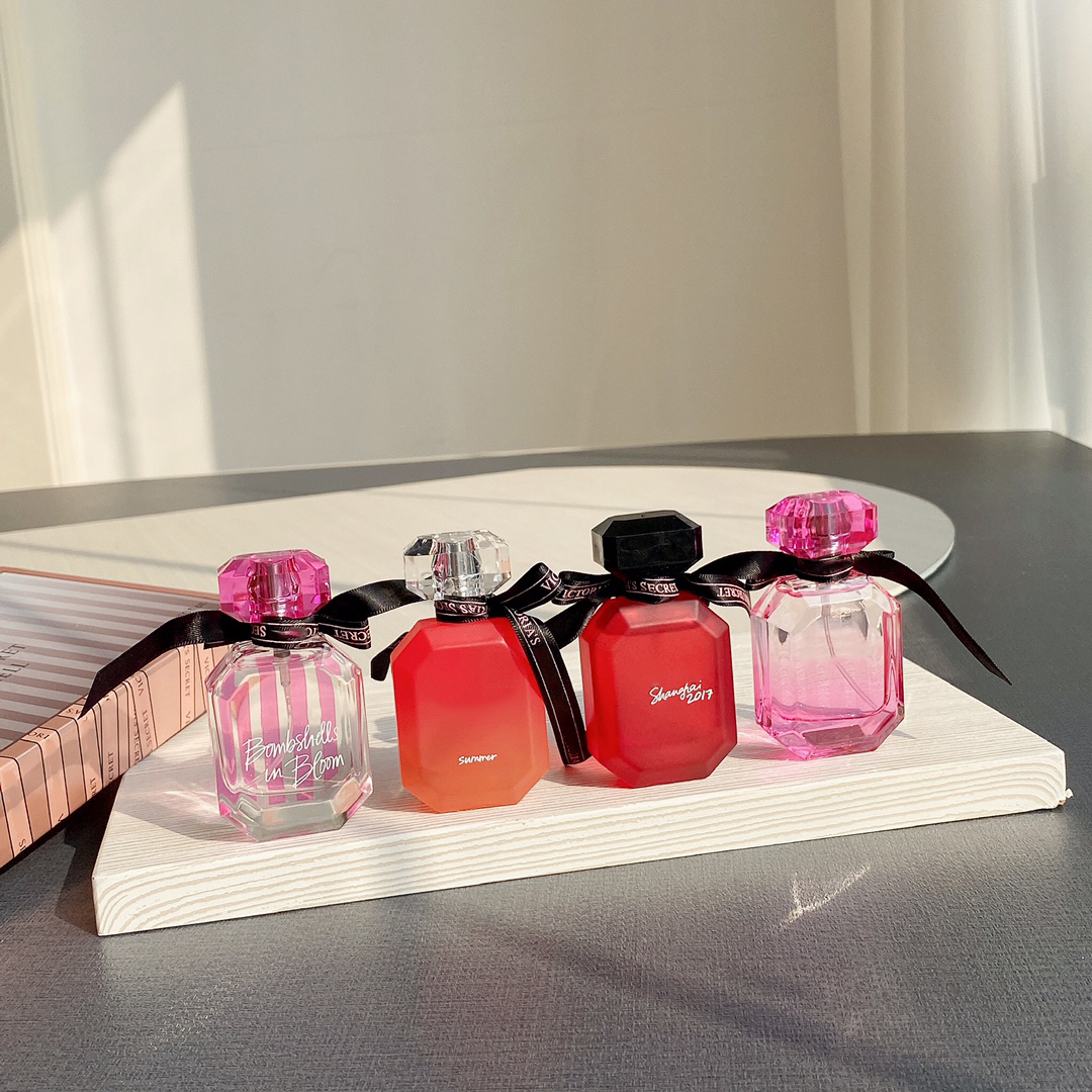 Secret Shell perfume 30ml*4pcs Set Gift Limited Edition Brand women perfume cologne perfumes fragrances
Secret Shell perfume 30ml*4pcs Set Gift Limited Edition Brand women perfume cologne perfumes fragrances