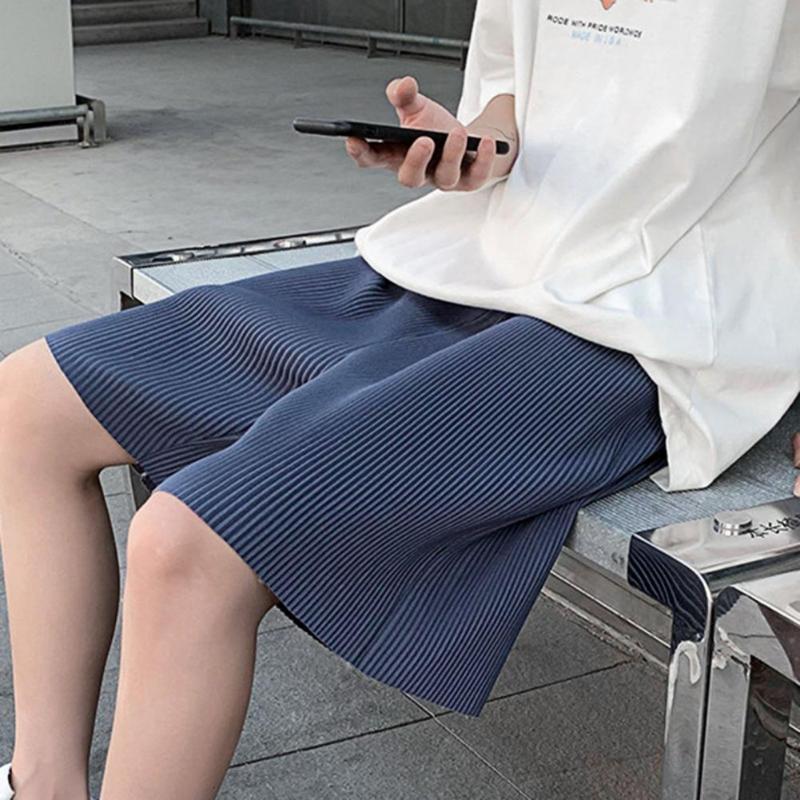 Men's Shorts Summer Solid Color Pleated Loose Wide Leg Short Pants For Dating Comfortable Streetwear Hip-hop, White;black
Men's Shorts Summer Solid Color Pleated Loose Wide Leg Short Pants For Dating Comfortable Streetwear Hip-hop, White;black
