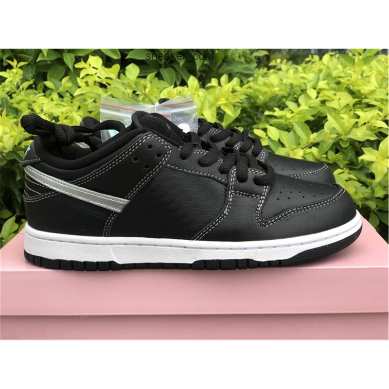 Diamond x SB Dunk Pro Low OG QS Black White Aqua Chrome Canary Tour Yellow Skateboard Shoes Men Women Outdoor Sneakers With Box
Diamond x SB Dunk Pro Low OG QS Black White Aqua Chrome Canary Tour Yellow Skateboard Shoes Men Women Outdoor Sneakers With Box
