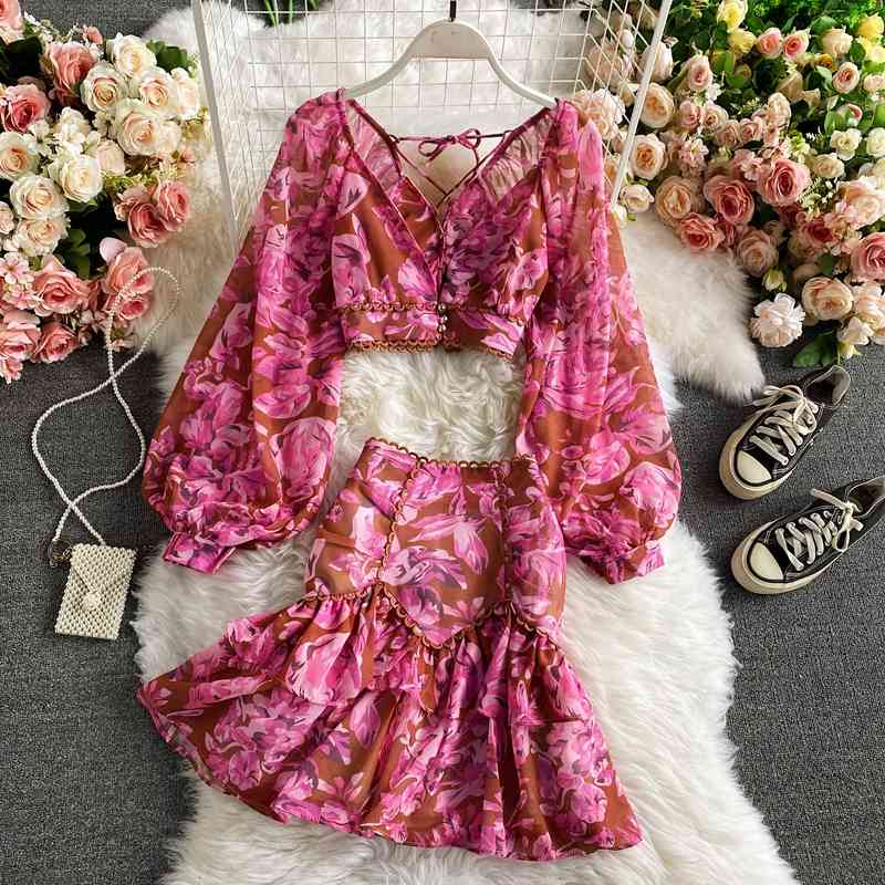 Ezgaga Two Piece Set Women Deep V-Neck Lantern Sleeve Crop Tops Lace Up Blouse High Waist Skirts Floral Printed Holiday Fashion 210430
