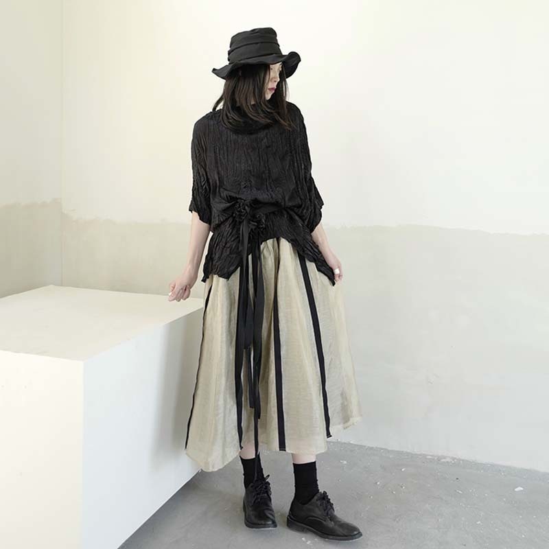 EAM Women Black Pleated Irregular Split Big Size Tshirt Round Neck Half Sleeve Fashion Spring Summer 1W318 210406