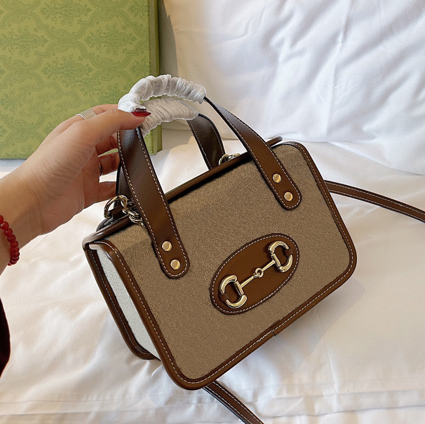 Quality 2022 Box package bags Luxurys designers Ladies high shoulder handbag Women fashion mother handbags cossbody large capacity bag totes wallet purse letter, No bags
Quality 2022 Box package bags Luxurys designers Ladies high shoulder handbag Women fashion mother handbags cossbody large capacity bag totes wallet purse letter, No bags