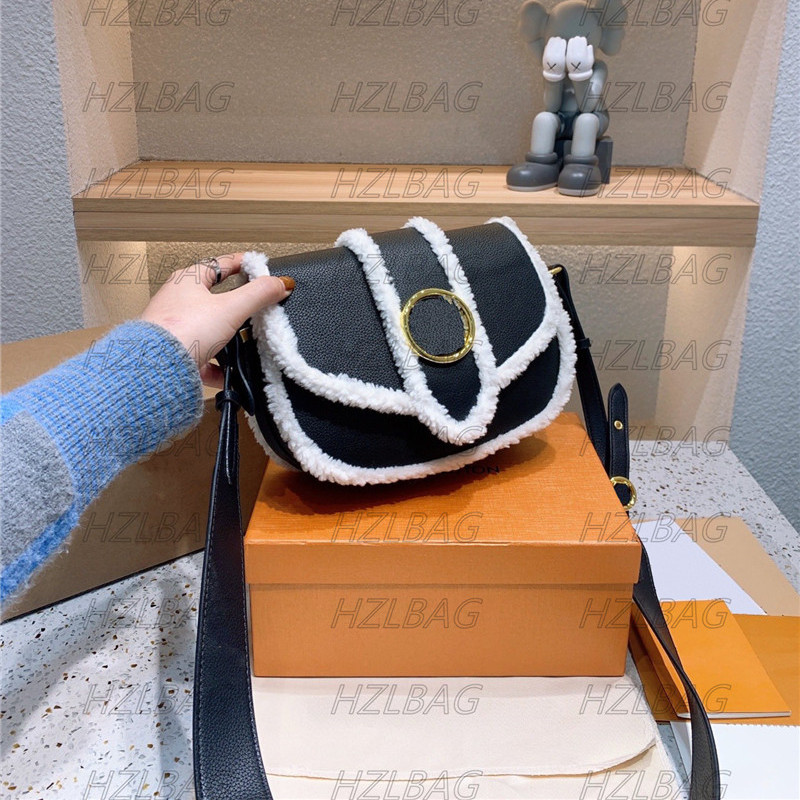 M58971 Fashioned Bags PONT 9 SOFT PM Black grained leather shearling Cross Body wide strap sporty-chic Shoulder Handbag Brand Circle signature Purses Designer Bags, 01
M58971 Fashioned Bags PONT 9 SOFT PM Black grained leather shearling Cross Body wide strap sporty-chic Shoulder Handbag Brand Circle signature Purses Designer Bags, 01