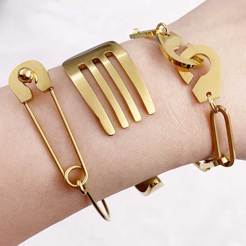 Mavis Hare Handcuffs Bangle & Tableware Fork & Pin Bracelet Bangle Set Stainless Steel Cuff Open Bracelet Bangle for Woman Q0720
Mavis Hare Handcuffs Bangle & Tableware Fork & Pin Bracelet Bangle Set Stainless Steel Cuff Open Bracelet Bangle for Woman Q0720