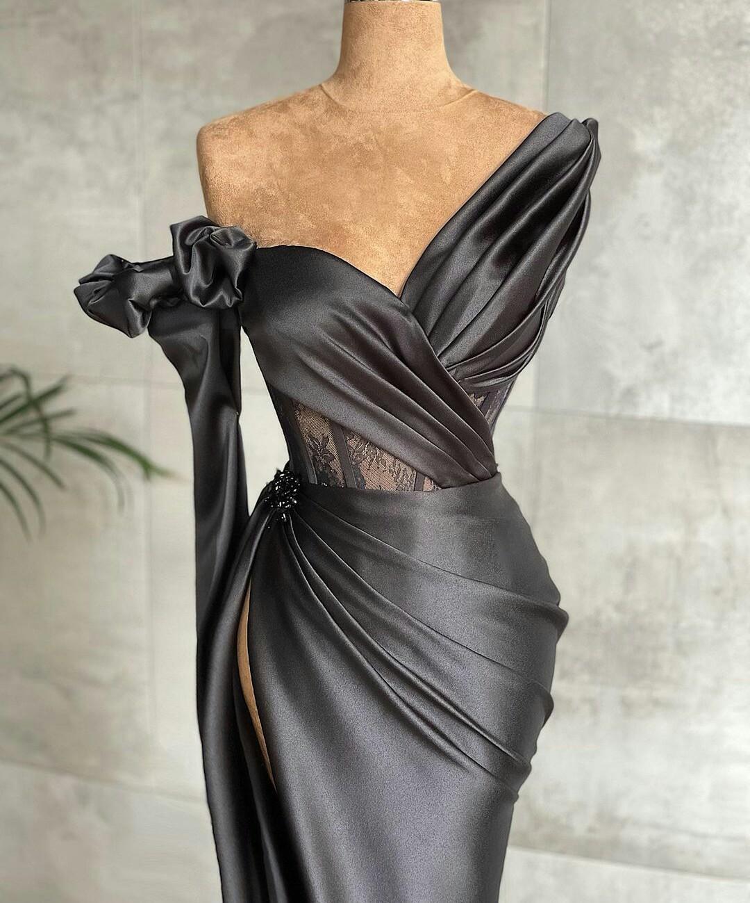 Sexy Black High Side Split Evening Dress Sheer Jewel Neck Satin Lace Mermaid Prom Dresses Party Wear Custom Made Long Sleeve Robe