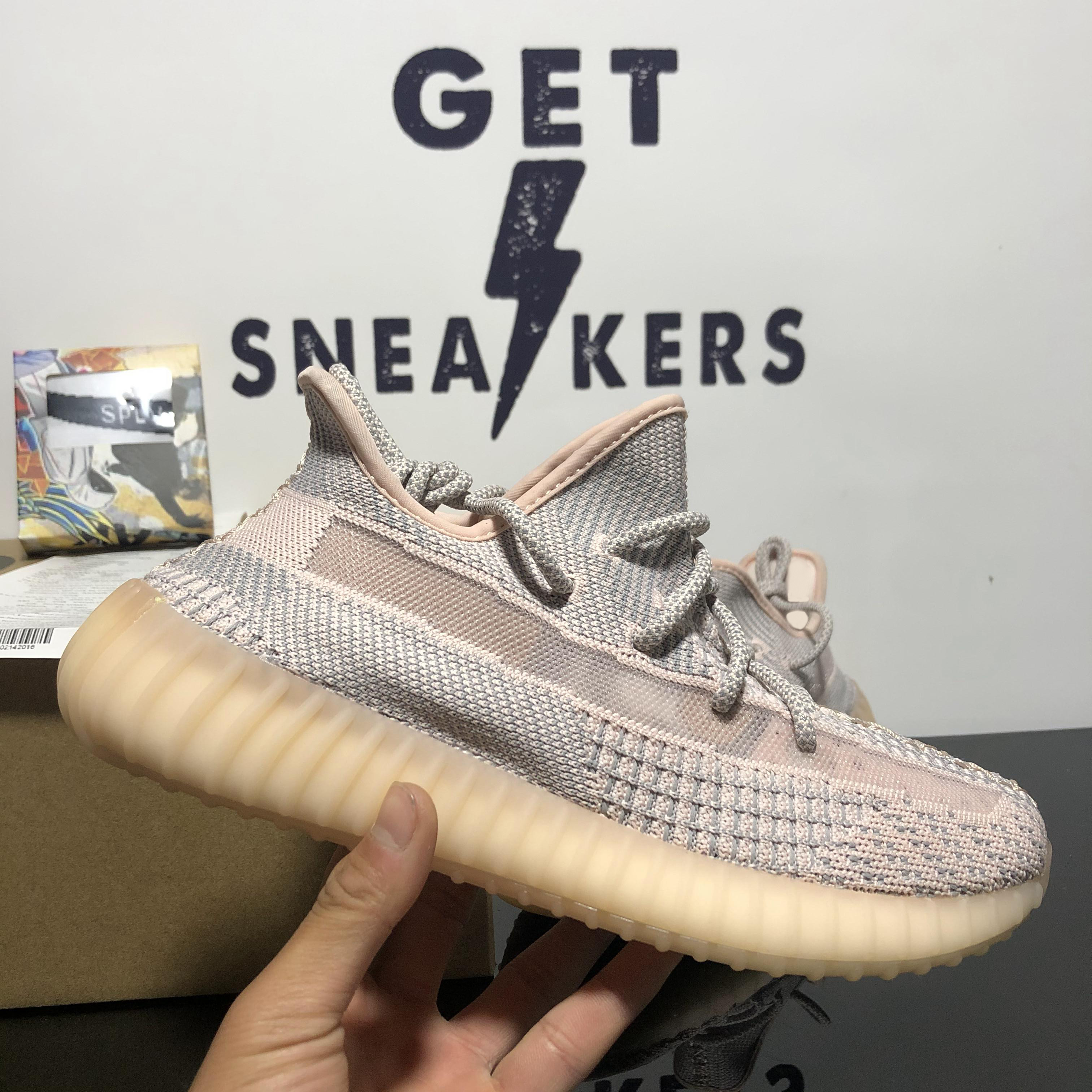 Top Quality Men Women V2 Static Reflective Running Shoes Tail light Cream White Beluga Cinder Tail Light Black Red Zebra Israfil Oreo Bred Sports Sneakers, Customize
Top Quality Men Women V2 Static Reflective Running Shoes Tail light Cream White Beluga Cinder Tail Light Black Red Zebra Israfil Oreo Bred Sports Sneakers, Customize