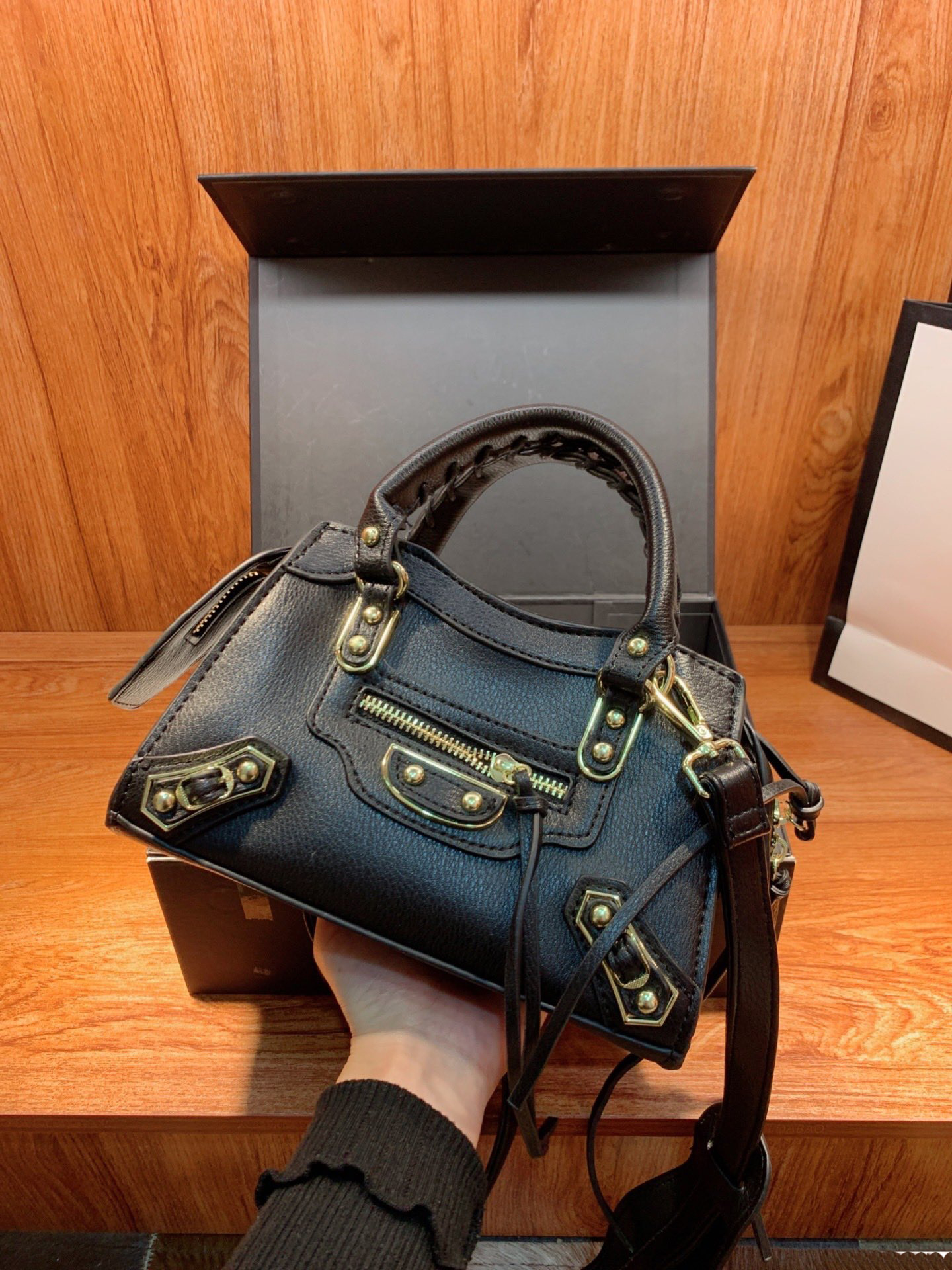 Fashion Motorcycle Luxury Designer Women Totes Handbag High Quality Trend Three Style Shoulder Bags Cross Body #88, Beige
Fashion Motorcycle Luxury Designer Women Totes Handbag High Quality Trend Three Style Shoulder Bags Cross Body #88, Beige