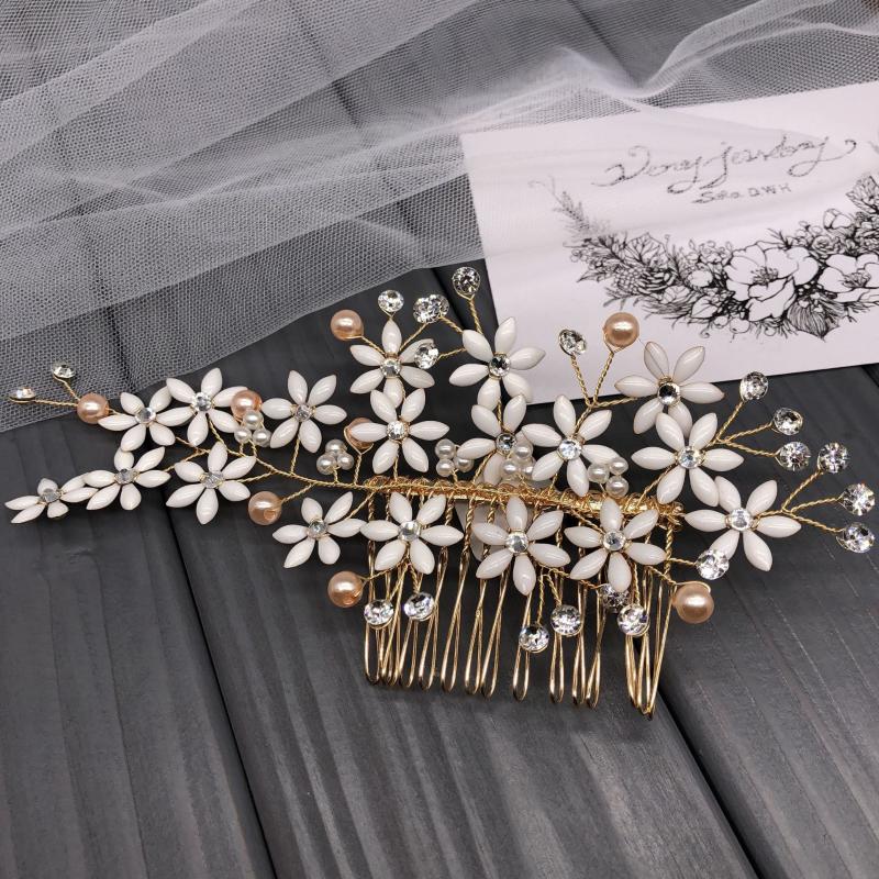 Hair Clips & Barrettes Le Liin Gold Bridal Jewelry White Floral Comb Wedding Bride Accessories, Golden;silver
Hair Clips & Barrettes Le Liin Gold Bridal Jewelry White Floral Comb Wedding Bride Accessories, Golden;silver