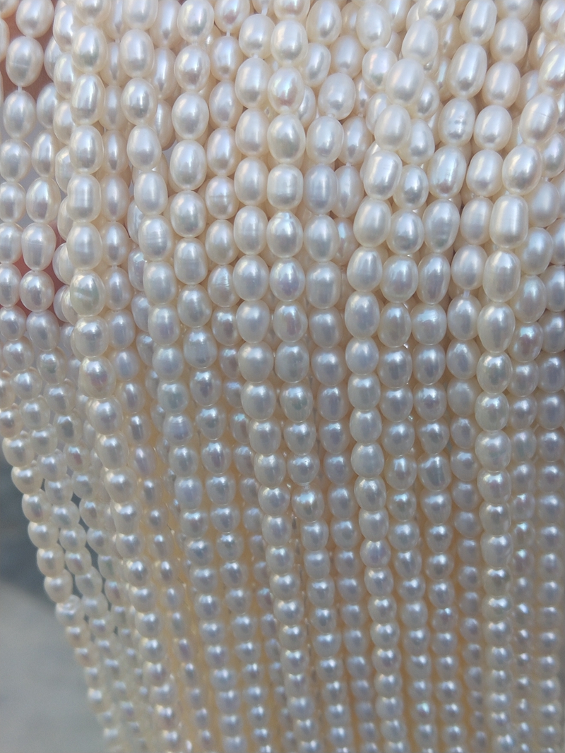 cultured freshwater rice shaped loose pearls 4mm white color high luster for making jewelry
cultured freshwater rice shaped loose pearls 4mm white color high luster for making jewelry