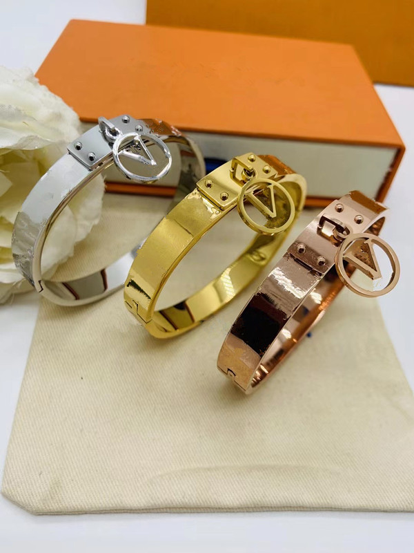 2021 Top Quality Luxury Designer Fashion Love Bangle Popular Jewelry Rose Gold Sliver Plated bracelet or Women Accessories Chris Gifts wholesale Price, Black
2021 Top Quality Luxury Designer Fashion Love Bangle Popular Jewelry Rose Gold Sliver Plated bracelet or Women Accessories Chris Gifts wholesale Price, Black