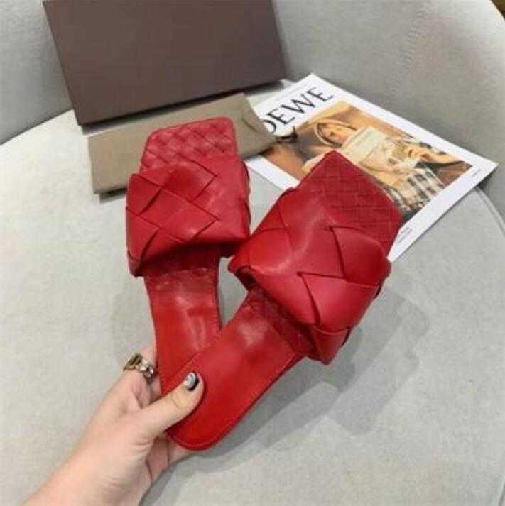 Sandals 2021 Sexy Flat slides Lido Woven women slippers square mules Ladies Wedding Dress Shoes color top Quality si QHY Bottegas Venetas, Black
Sandals 2021 Sexy Flat slides Lido Woven women slippers square mules Ladies Wedding Dress Shoes color top Quality si QHY Bottegas Venetas, Black