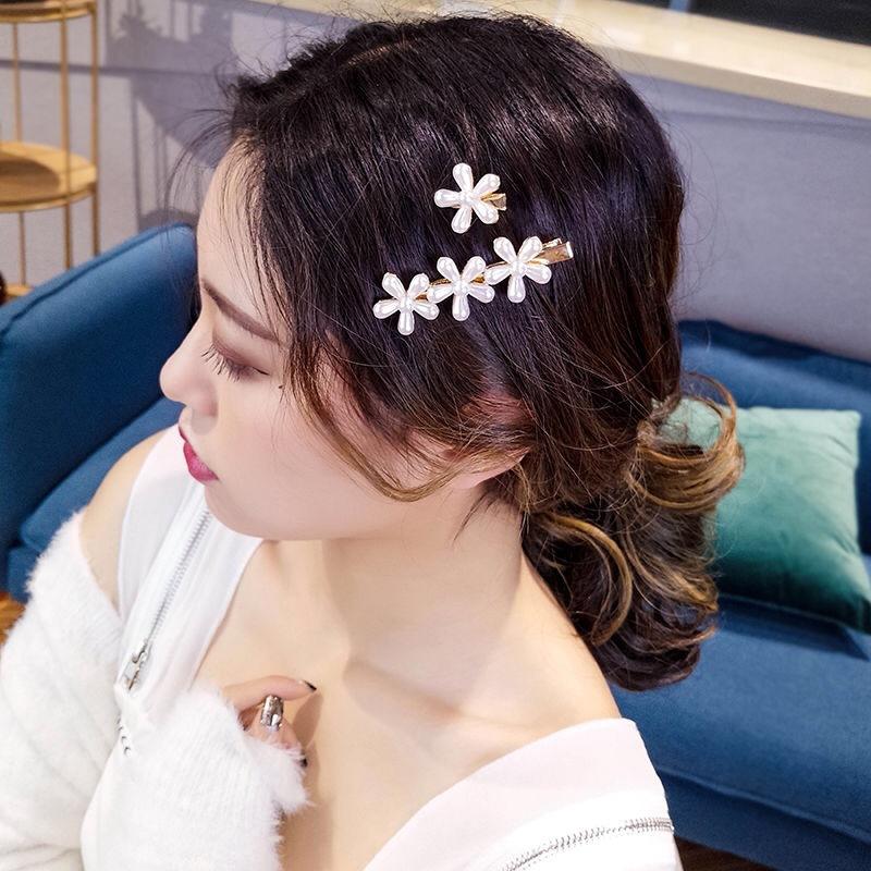 Hair Clips & Barrettes G-Trendy Korean Romantic Sweet Flower Alloy Clip Hairpin Barrette Fashion Jewelry Hairwear Women Gift Charm Statement, Golden;silver
Hair Clips & Barrettes G-Trendy Korean Romantic Sweet Flower Alloy Clip Hairpin Barrette Fashion Jewelry Hairwear Women Gift Charm Statement, Golden;silver