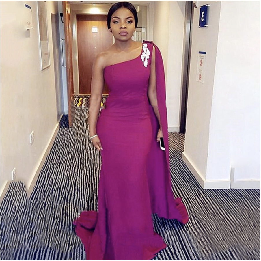 2021 Mermaid Prom Dresses With Streamer One Shoulder Appliques Women Long Formal Evening Dress Robe De Soiree De Mariage