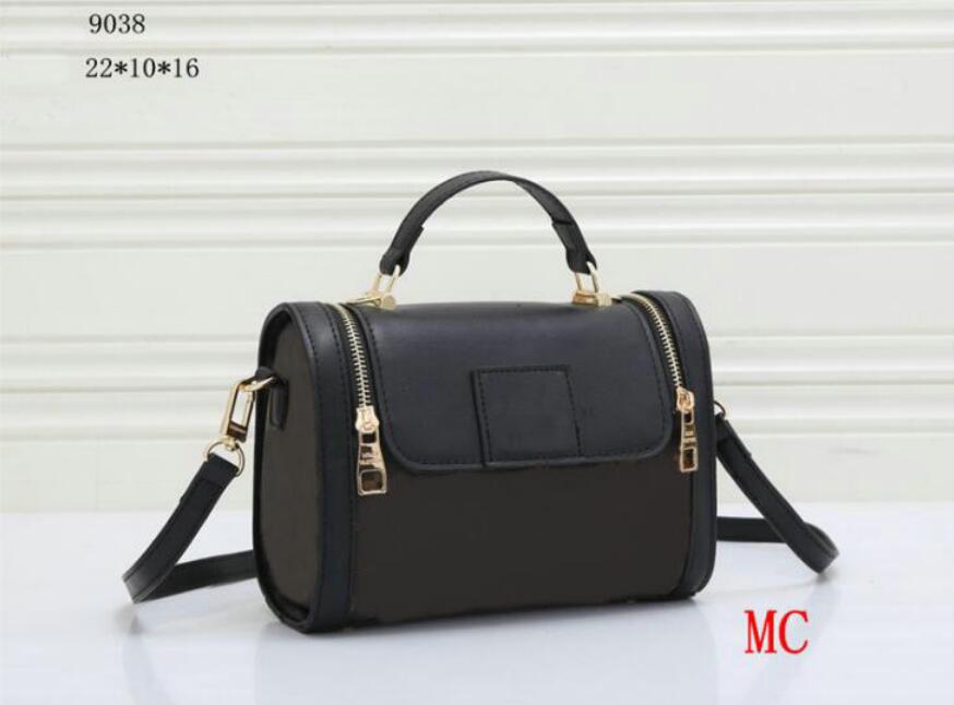 Fashion Totes Bags Women Large Capacity Handbags Women PU Shoulder Messenger Bag Female Fashion Daily Totes Lady Elegant Handbag, Black
Fashion Totes Bags Women Large Capacity Handbags Women PU Shoulder Messenger Bag Female Fashion Daily Totes Lady Elegant Handbag, Black