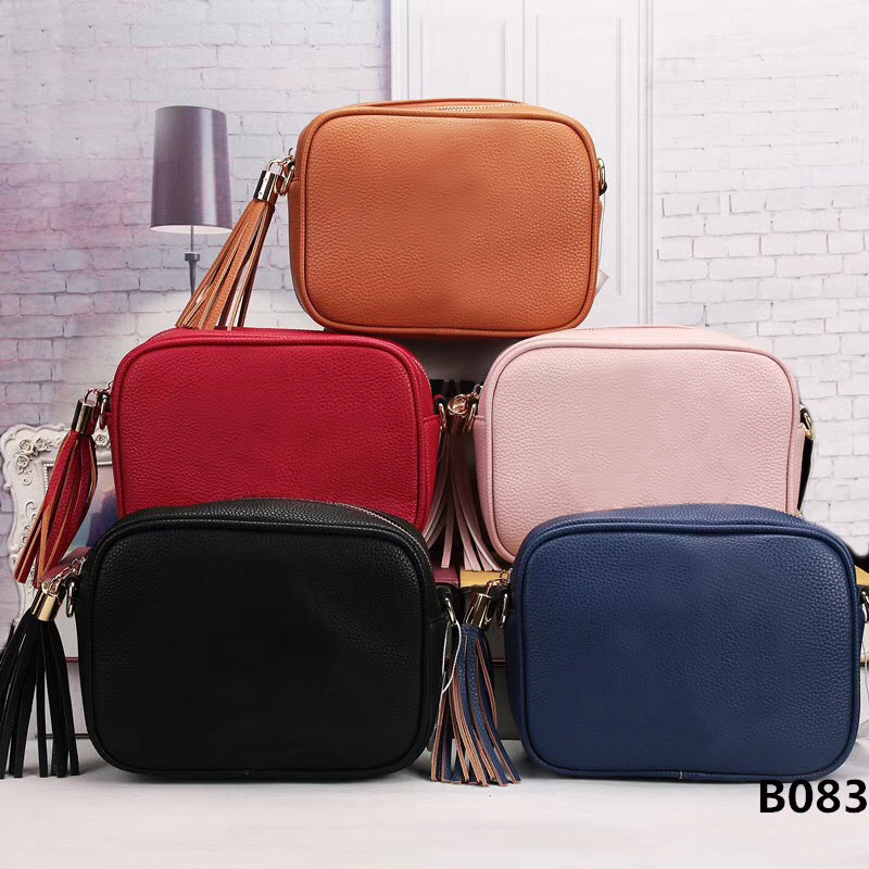 2021 designer bags ladies handbags Women Wallet Crossbody Soho Disco Shoulder Bag Fringed Messenger Handbag Purse 20cm
2021 designer bags ladies handbags Women Wallet Crossbody Soho Disco Shoulder Bag Fringed Messenger Handbag Purse 20cm
