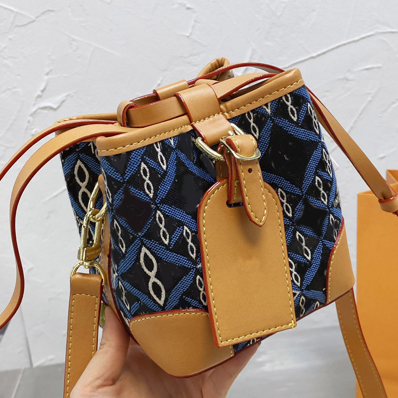 Designers Women CrossBody Bag Bucket Bags Handbags Fashion High Quality Denim Canvas Series Patchwork Color Letter Shoulder Bags Purses, Multi-color
Designers Women CrossBody Bag Bucket Bags Handbags Fashion High Quality Denim Canvas Series Patchwork Color Letter Shoulder Bags Purses, Multi-color