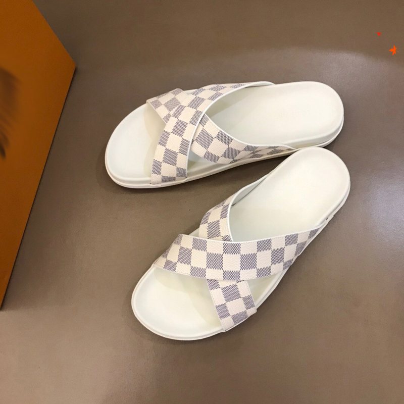 2021 Slipper Designer Slide Summer sandals Fashion Men Beach Indoor Flat Flip Flops Leather luxurys Shoes mens Slippers with box Size 39-45 -H62, White
2021 Slipper Designer Slide Summer sandals Fashion Men Beach Indoor Flat Flip Flops Leather luxurys Shoes mens Slippers with box Size 39-45 -H62, White