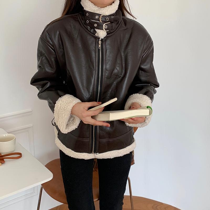 Women's Leather & Faux Korean Thick Jacket Women With Fur Autumn Winter Warm Lambs Wool Coats Female Fashion Loose Tops 2021, Black
Women's Leather & Faux Korean Thick Jacket Women With Fur Autumn Winter Warm Lambs Wool Coats Female Fashion Loose Tops 2021, Black