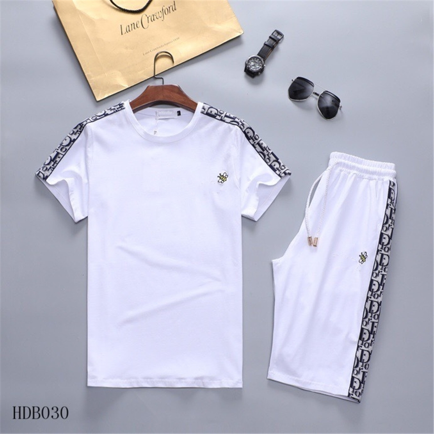 Men's Designer Tracksuits Summer 2 Piece Outfits Fashion little bee embroidery Jogging suit Sportwea Sets Sweatshirts -3XL, Gray
Men's Designer Tracksuits Summer 2 Piece Outfits Fashion little bee embroidery Jogging suit Sportwea Sets Sweatshirts -3XL, Gray