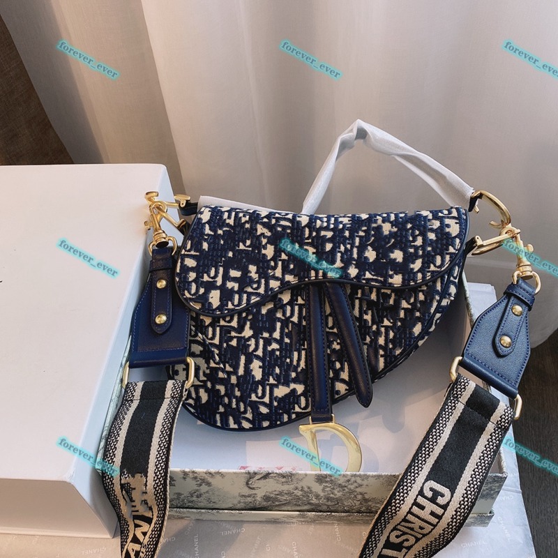 Fashion leather saddle bags retro high quality crossbody handbag inspired embroidery shoulder bag, Black
Fashion leather saddle bags retro high quality crossbody handbag inspired embroidery shoulder bag, Black