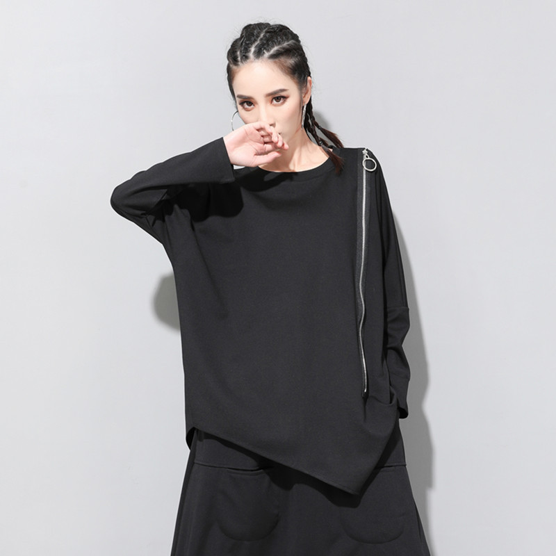 [EAM] New Spring Autumn Round Neck Long Sleeve Black Oblique Zipper Irregular Hem Big Size T-shirt Women Fashion Tide JQ706 210406