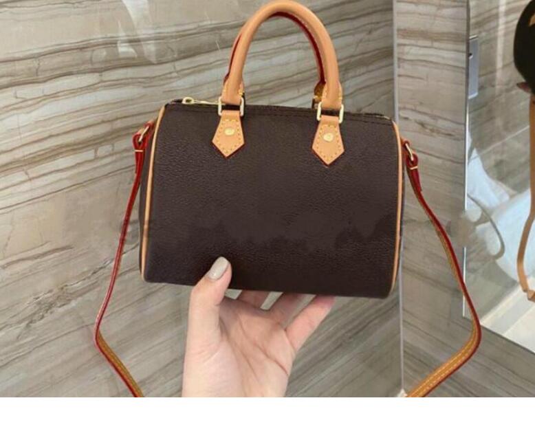 Speed M40391 Women handbags luxurys designers bags Shoulder Totes purse crossbody backpack shoulder bag With lock, 18cm brown flower
Speed M40391 Women handbags luxurys designers bags Shoulder Totes purse crossbody backpack shoulder bag With lock, 18cm brown flower