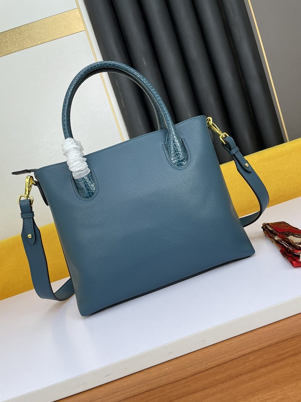 Stylish high-quality Totes Leather Ladies Handbag zipper opening shoulder size 31-27-15m 4641334
Stylish high-quality Totes Leather Ladies Handbag zipper opening shoulder size 31-27-15m 4641334