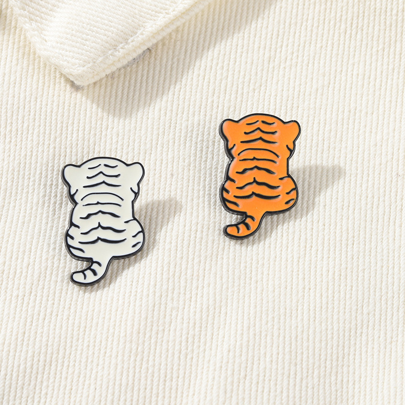 Cute Animal Small Tiger Back Cowboy Brooches Unisex Alloy Cartoon Couples Clothing Lapel Pins European Backpack Skirt Sweater Clothes Badge Brooch Accessories
Cute Animal Small Tiger Back Cowboy Brooches Unisex Alloy Cartoon Couples Clothing Lapel Pins European Backpack Skirt Sweater Clothes Badge Brooch Accessories