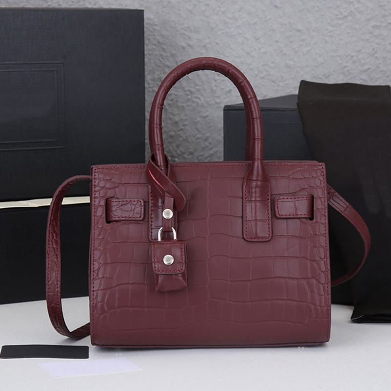 2021 Luxury Genuine Leather Shoulder Bag High capacity messenger Crocodile pattern handbags fashion classic zipper trapeze handbag wholesale
2021 Luxury Genuine Leather Shoulder Bag High capacity messenger Crocodile pattern handbags fashion classic zipper trapeze handbag wholesale